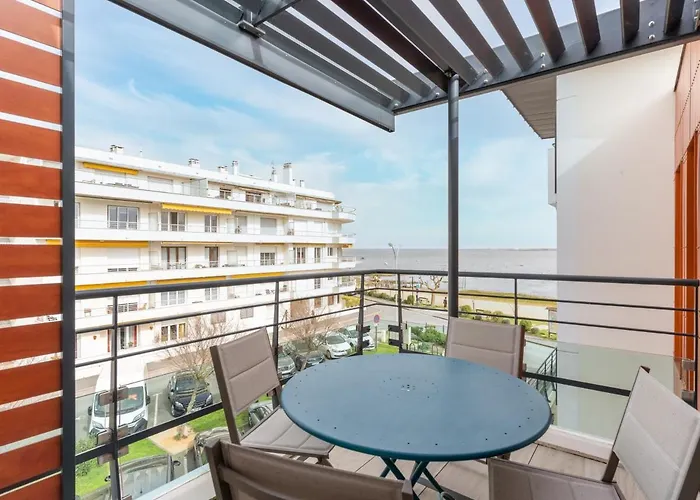 Climatise Avec Parking Et Balcon A - Fr-1-319-459 * Arcachon